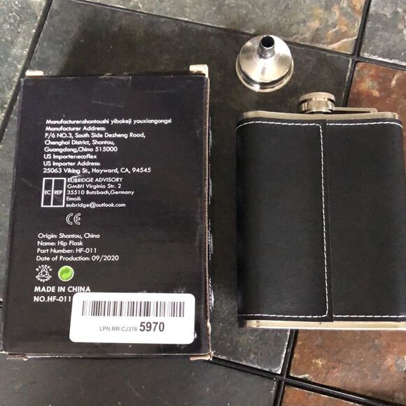 KWANITHINK Hip Flask with Funnel-Leather, Stainless Steel, 8oz - Picture 3 of 5